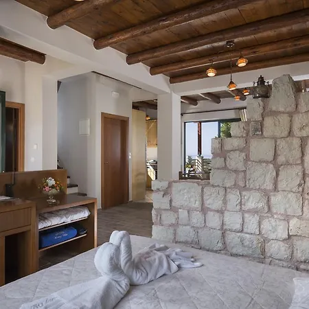 Athina Luxury Villas